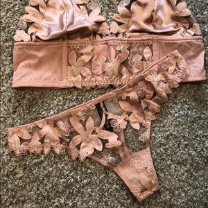 Victoria’s Secret LILY EMBROIDERY HIPSTER THONG Mesh Leaf Appliqué Thongs